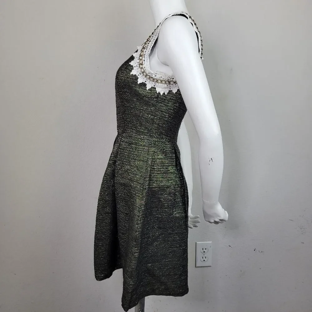 Lovposh Gold and Black Sleeveless Lined‎ A-Line Dress